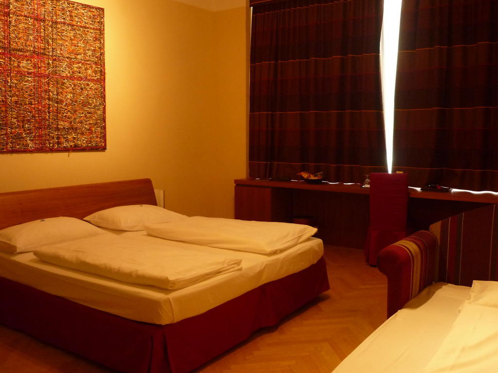 Shs Hotel Papageno Vienna Room photo